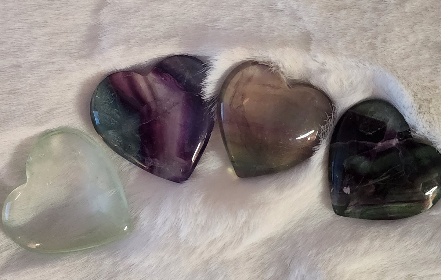 Fluorite Heart Carving - Protects Aura, Focus, Clarity, Protection, Prevent Weight Gain, Healing