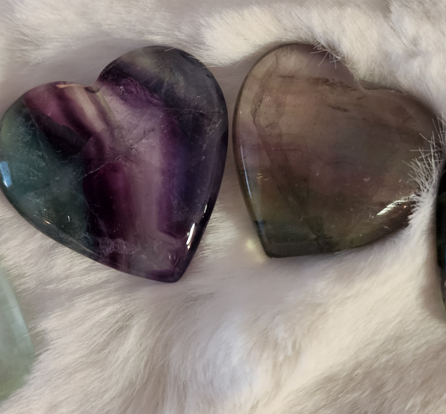 Fluorite Heart Carving - Protects Aura, Focus, Clarity, Protection, Prevent Weight Gain, Healing