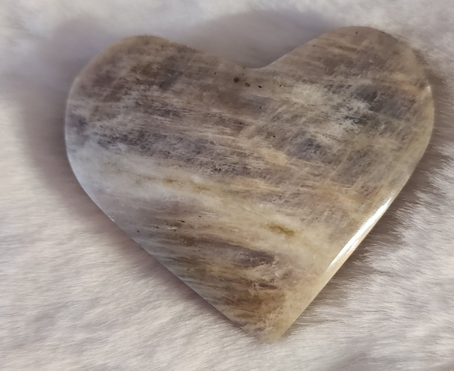 Moonstone Heart - Intuition, Balance, Harmony, Feminine Energy, Fertility, New Beginnings, Growth