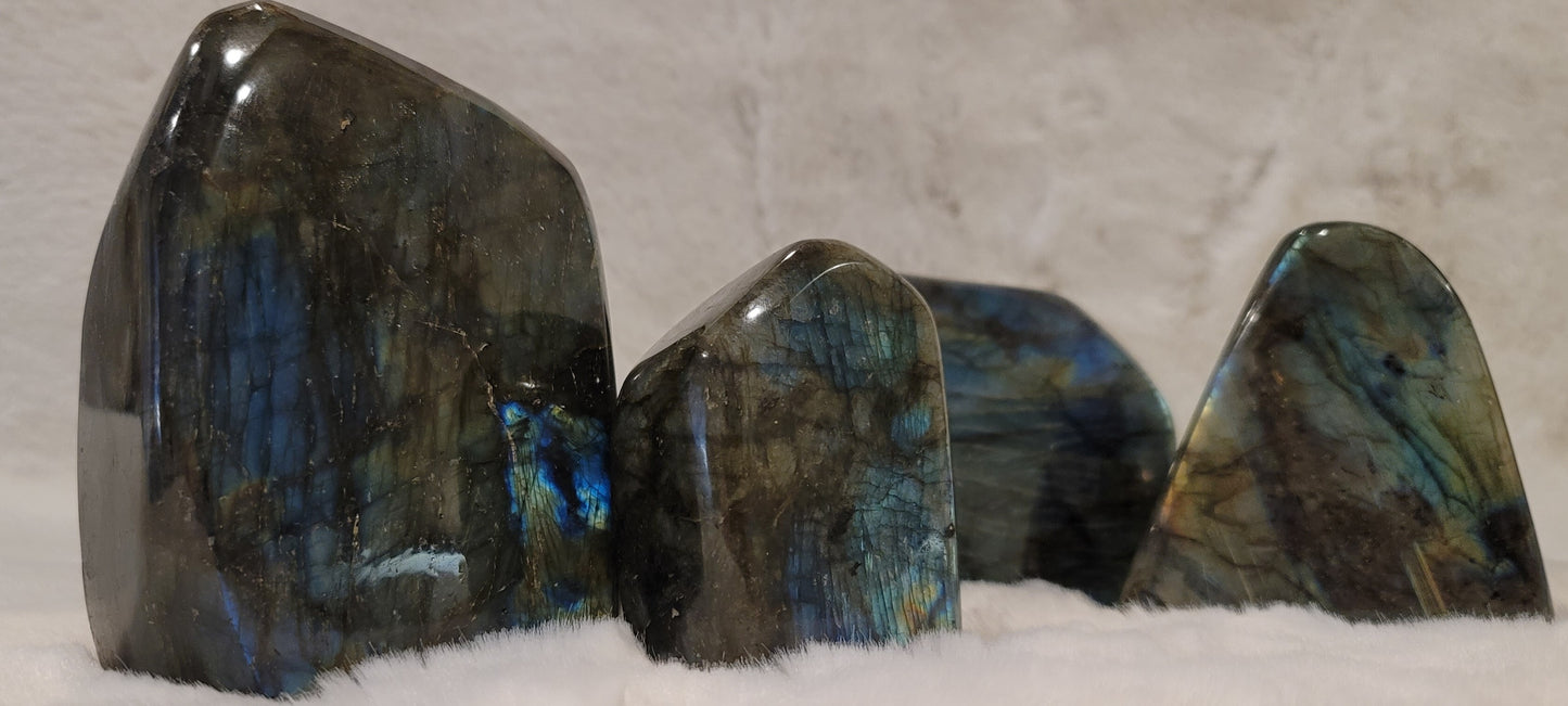 Labradorite Free Form - Transformation, Protection, Increase Metabolism, Intuition, Psychic Abilities, Adventure, Brain Fog